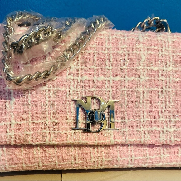 Badgley Mischka Light Pink White and Silver Tweed bag NWT! - Picture 3 of 7